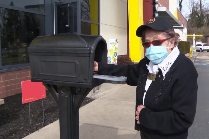 Ruth Shuster trabaja hace más de dos décadas para el gigante estadounidense de comida rápida McDonald"s.