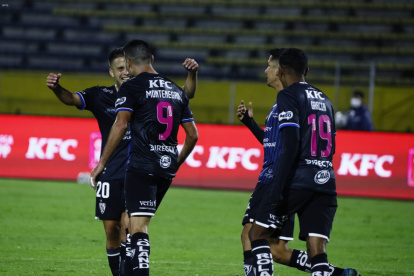 Dos goles en los últimos minutos del partido, le dieron el primer triunfo al equipo del Valle.