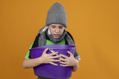 El vómito es uno de sus principales signos.