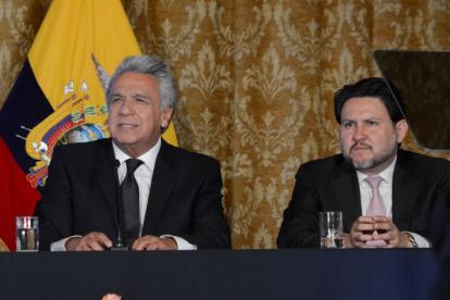 Función. El ministro Gabriel Martínez (d) se unió al Gabinete del presidente Lenín Moreno en julio de 2019.