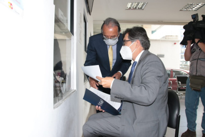 Diligencia. El excandidato presidencial César Montúfar pidió en la Corte de Pichincha ser admitido como acusador particular en contra del alcalde Jorge Yunda por posible peculado.