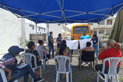 Los estudiantes de la carrera de Psicología de la UPS ofrecen ayuda a la comunidad.