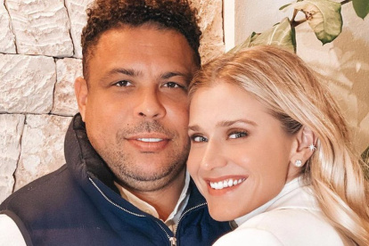Ronaldo y Celina Locks son la pareja del momento en Brasil.