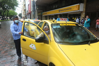 La cooperativa Exxon se instaló otra vez en la estación.