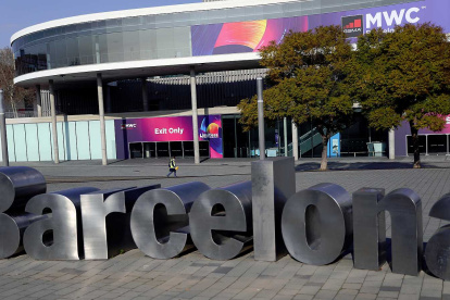 El congreso de móviles en España sigue viéndose afectado por el coronavirus.