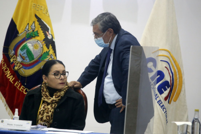 La selección de los cinco integrantes de la Comisión de Debates fue aprobada por los cinco integrantes del CNE.