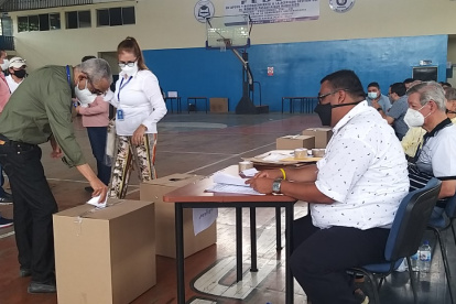 Los comicios se desarrollaron desde las 08:30 hasta las 17:00.