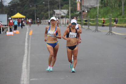 Paola Pérez (d) fue segunda en el Campeonato Nacional de Marcha 20 kilómetros, pero logró el cupo a los olímpicos.