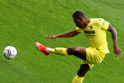 Pervis Estupiñán, futbolista ecuatoriano del Villarreal, jugó los 90 minutos del encuentro.