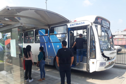 Paraderos. Como fue estructurado, las estaciones para buses cumplieron su propósito de dar sombra.