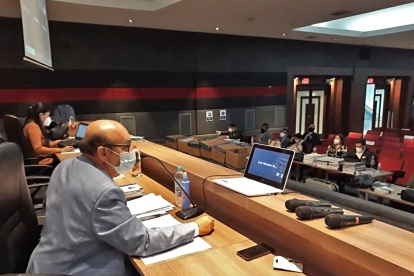 Juicio. El juez Reinaldo Cevallos aplicó normas internacionales para llamar a juicio a ocho personas en caso de peculado.