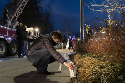 Los ciudadanos recordaron a sus seres queridos que fallecieron por coronavirus.