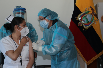 La inscripción para la vacunación a adultos mayores inicia este 15 de marzo.