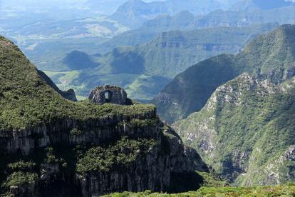 Vale e Pedra Furada.