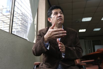 Francisco Morán Peña fue elegido rector de la Universidad de Guayaquil, en las elecciones del 12 de marzo.