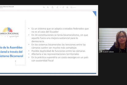 Ponente. Elizabeth Cabezas explica las razones por las cuales el proyecto de bicameralidad del Legislativo no merece ni siquiera ser debatido por el Pleno.