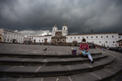 Registro este jueves de la Iglesia de San Francisco y su plaza en Quito.