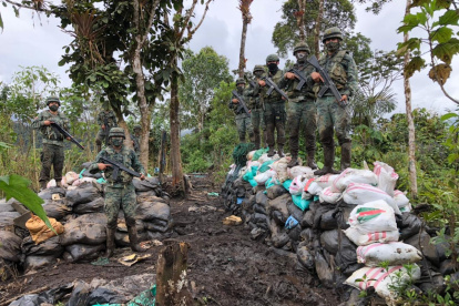 Aprehensión. En la Mina Vieja de Buenos Aires fueron aprehendidos extranjeros presuntamente indocumentados haciendo minería ilegal.