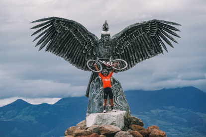 El ciclista ecuatoriano pedaleó por varios rincones del país todos los meses en los que tuvo que entrenar en Ecuador.