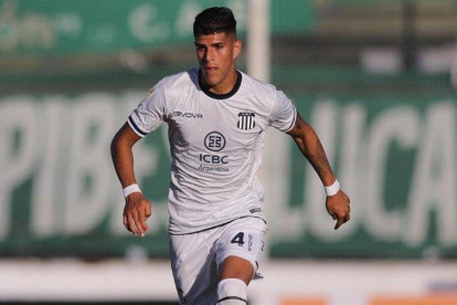 Piero Hincapié, zaguero central de Talleres de Córdoba, fue figura ante Boca Juniors.