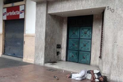 La indigencia es uno de los problemas que registra el centro de Guayaquil.