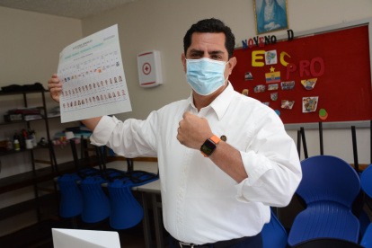 El excandidato presidencial dijo que no votará nulo, blanco ni por el "modelo autoritario" que gobernó al país durante una década.