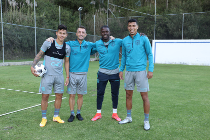 Barcelona y Liga de Quito son grandes rivales en el torneo local, pero sus jugadores se divierten juntos en la selección




23 de marzo  de 2021



Agencia (ag-expreso ag-extra ag-quito)