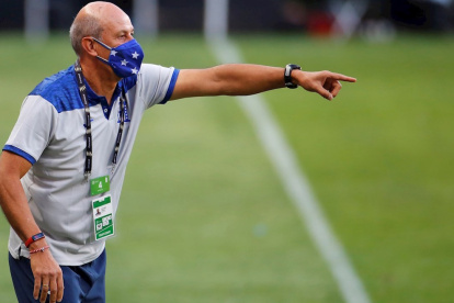 El exvolante de Emelec Miguel Falero, actualmente es el seleccionador de Honduras.