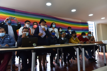 El coordinador de Pachakutik, Marlon Santi, encabezó la rueda de prensa de ayer.