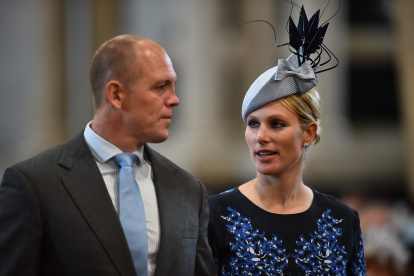 En la foto, Zara Phillips (R) y su esposo, el jugador de rubyg Mike Tindall.