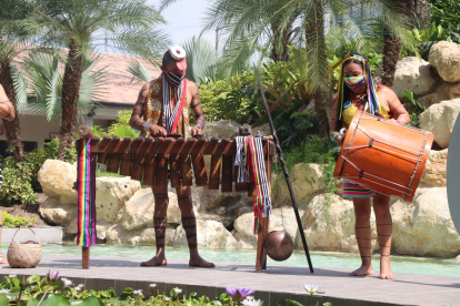 Música. Los instrumentos, como la marimba y de percusión son claves para invocar a los dioses en los ritos.