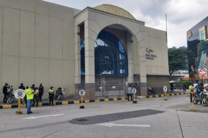 La Policía inspeccionó el Complejo Judicial Alban Borja.