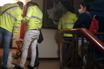 El 20 de mayo de 2020, las autoridades ejecutaron varios allanamientos en Samborondón y Guayaquil, como parte de las investigaciones por presuntos actos de corrupción relacionados con Seguros Sucre.