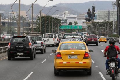 Los carros particulares no podrán circular a partir de las 19:00 desde este 31 de marzo.