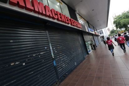 Ambiente en la ciudad de Guayaquil una vez que comenzaron las nuevas restricciones para aplacar los contagios en la urbe.