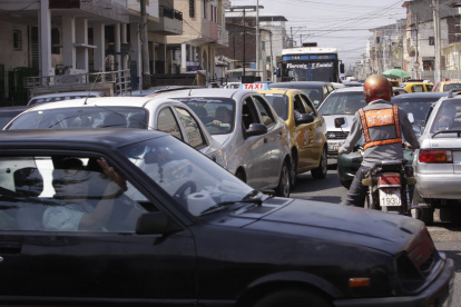Agentes de tránsito se sumarán a los controles que harán Fuerzas Armadas y Policía.