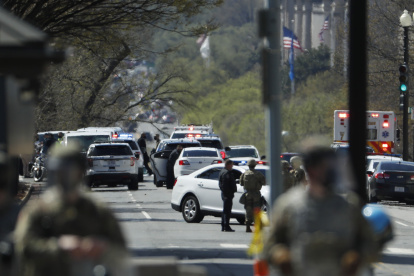 Un policía muerto y otro herido en un nuevo incidente en el Capitolio.