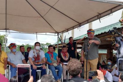 Jaime Vargas y Andrés Arauz en la Amazonía.