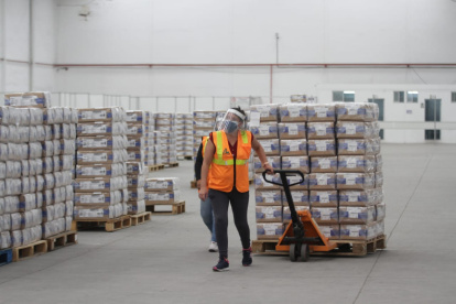 Los kits electorales están siendo entregados a todas las delegaciones presidenciales.