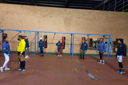 Preliminar. La selección de 13 pugilistas en pleno trabaja en un centro de Bogotá.