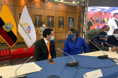 Los dos excandidatos que han mostrado posturas diferentes sobre su voto en la segunda vuelta, dialogaron antes del encuentro.