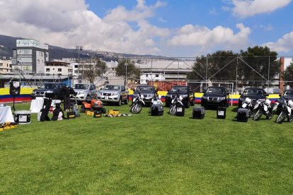 Implementos. La Unidad de Adiestramiento Canino recibió implementos y material donado por la Embajada de Estados Unidos.