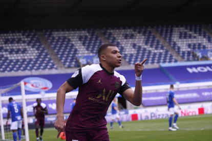 Mbappé marcó uno de los 4 goles que marcó el equipo parisino.