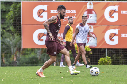 Gonzalo Mastriani viene sumando minutos con Barcelona, aunque aún no ha anotado en el torneo 2021.