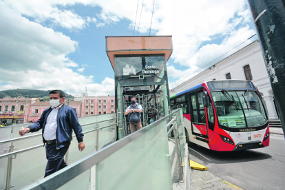 La Contraloría halló que, durante el traspaso, la Empresa de Pasajeros registró la vida útil de estos en 20 años, cuando era de cinco.