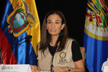 La jefa de la misión de observación electoral de la OEA para las elecciones en Ecuador, la exvicepresidenta panameña Isabel Saint Malo, habla en rueda de prensa hoy, en Quito.