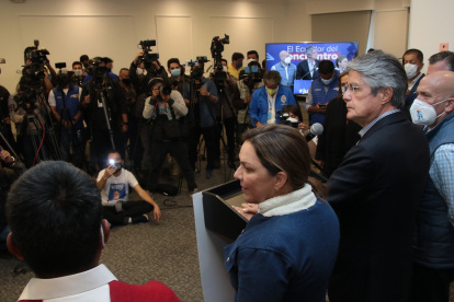 El presidente electo brindó su primera rueda de prensa luego de la votación en Quito.