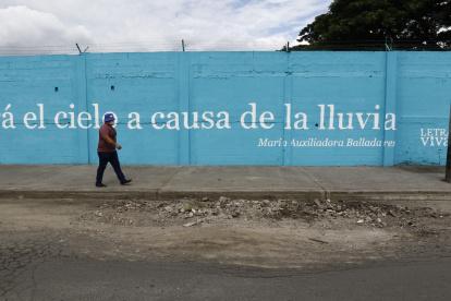 MURAL HECHO POR EL MUNICIPIO EN LAS CALLES 44 Y LA CH/JIMMY NEGRETE/GUAYAQUIL-ECUADOR
