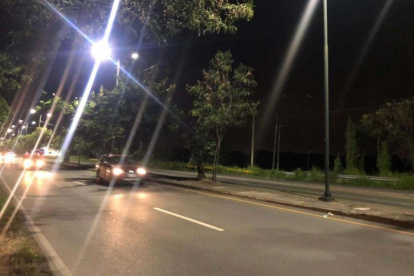 La arteria que conecta al norte con el suroeste de Guayaquil y con la vía a la Costa está mejor iluminada.