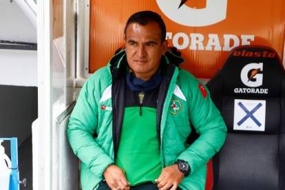 Geovanny Cumbicus, técnico del Mushuc Runa, lamentó el arbitraje en el empate ante Barcelona.